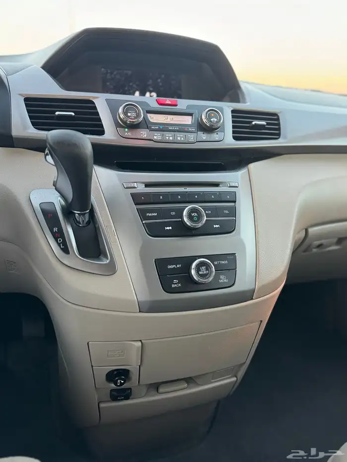 هوندا ادويسي 2015 10