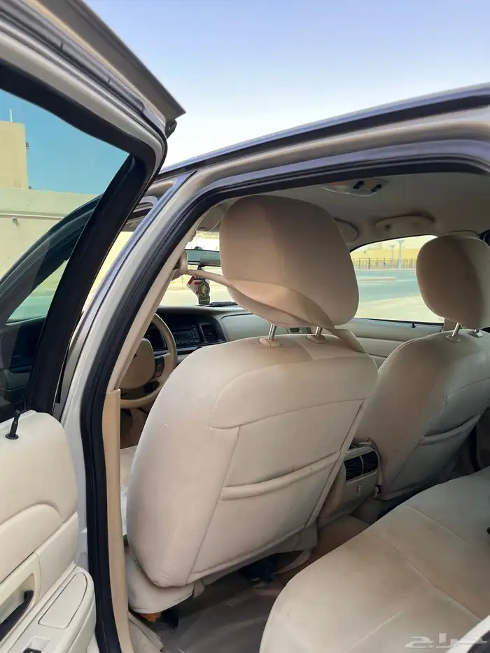 فورد فكتوريا 2012 5