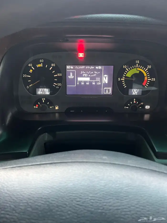 شاحنة اكتروس 2009 للبيع شد بلد 6