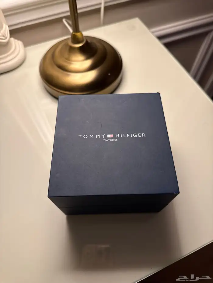 ساعة تومي TOMMY HILFIGER اصليه استعمال قليل جدا 0