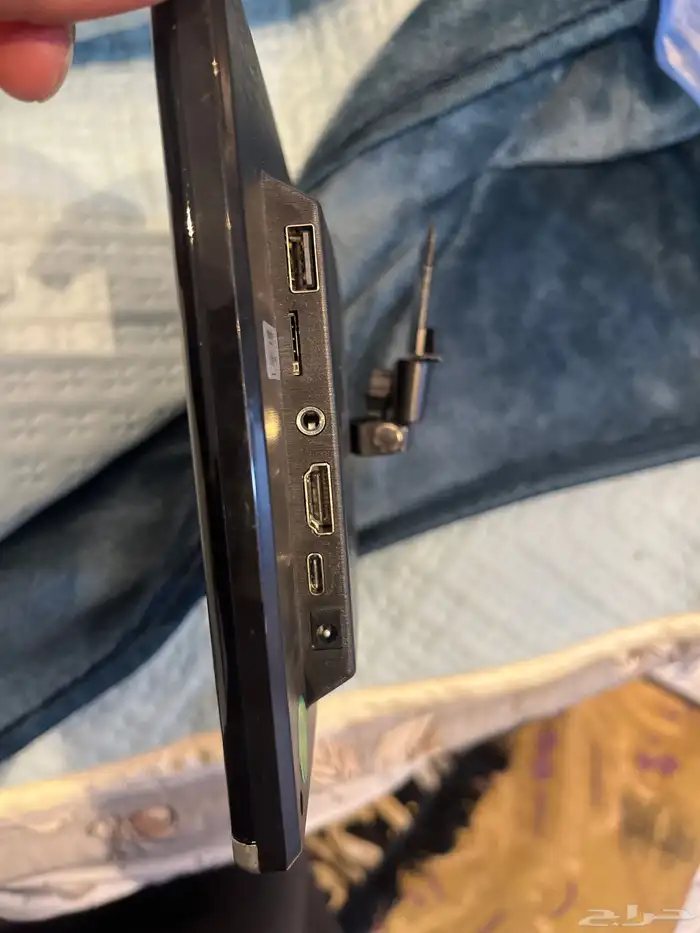 شاشه سياره للبيع نظيفه 3