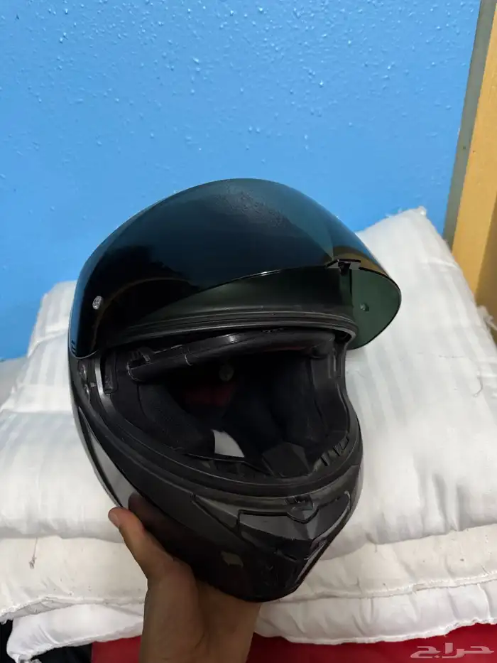 للبيع خوذة نولان اصلية مقاسها ML ميديم لارج 2