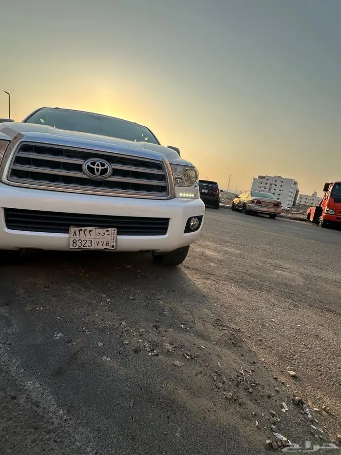 تويوتا اسكويا 2013 ابيض ليمتد دبل فل كامل اعلى مواصفات 26