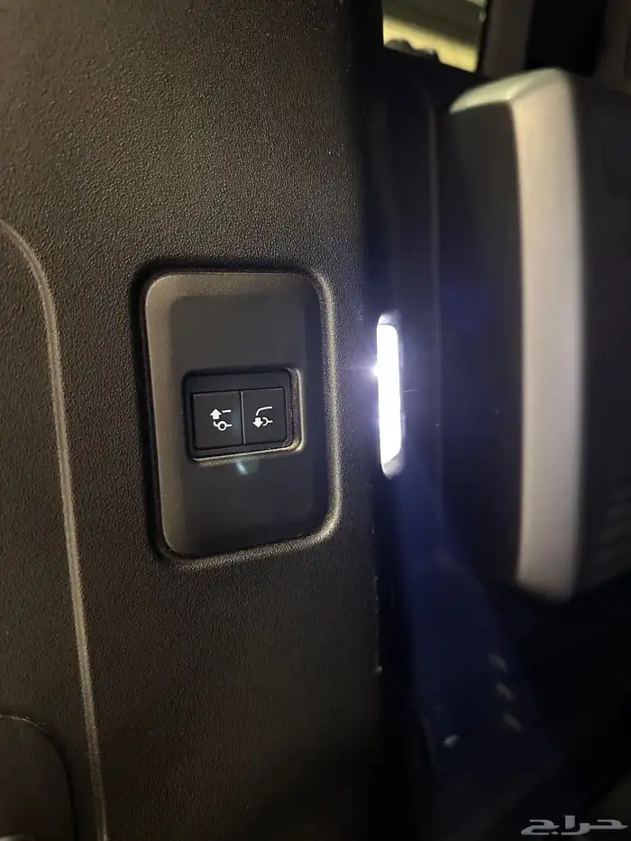 ديفندر 2021 SE X Dynamic p400 11