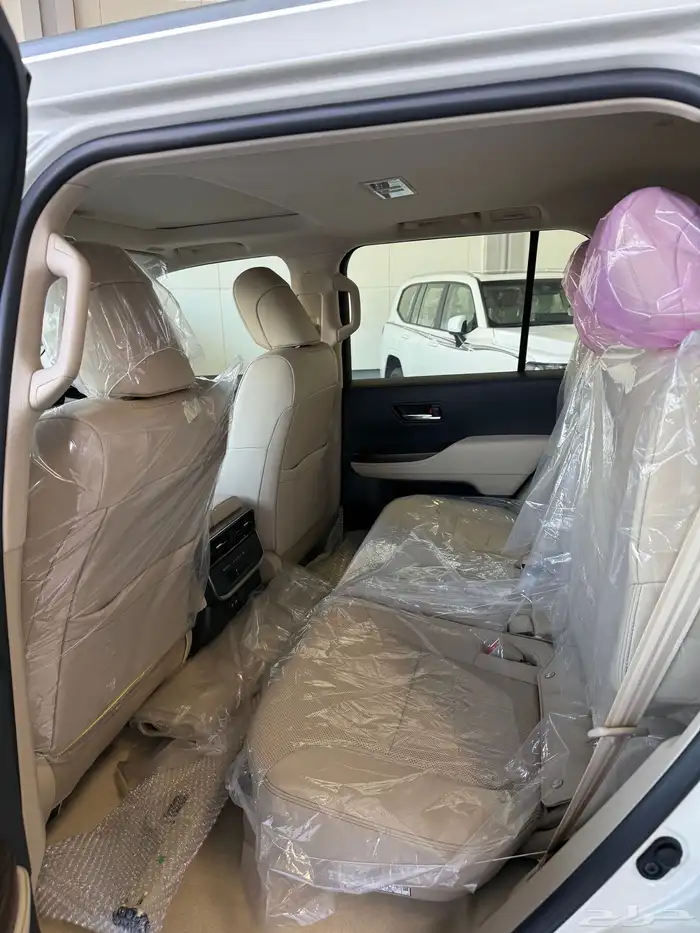 لاندكروزر GXR.S.2025 تنفس طبيعي اقل سعر بالسوق عرض خاص 7