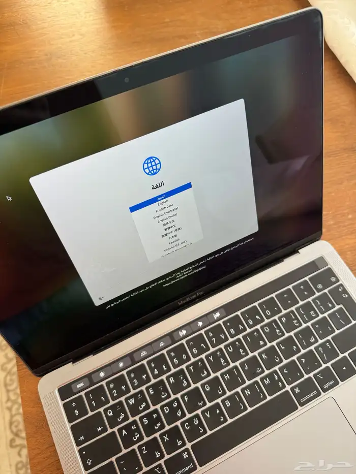 ماك بوك برو 2018 مع تتش بار 0