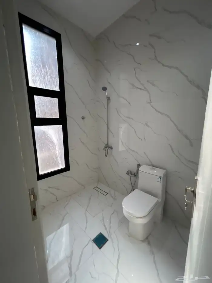 للبيع دور في فيلا حي نهضه 127م 11