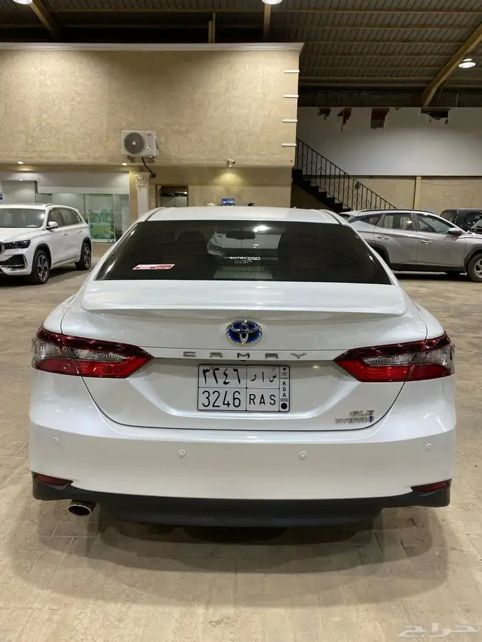 للبيع كامري 2023 GLE هايبرد فل كامل عبداللطيف عداد 70 الف 5