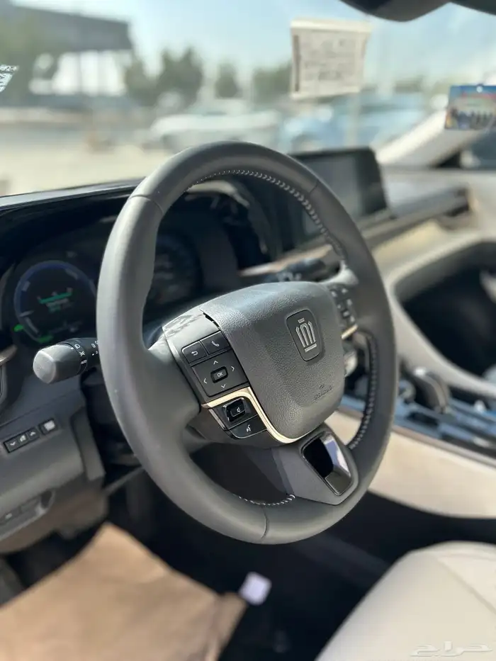 كراون برستيج 2026 الون الجديد هايبرد 143750 شامل الضريبة 8