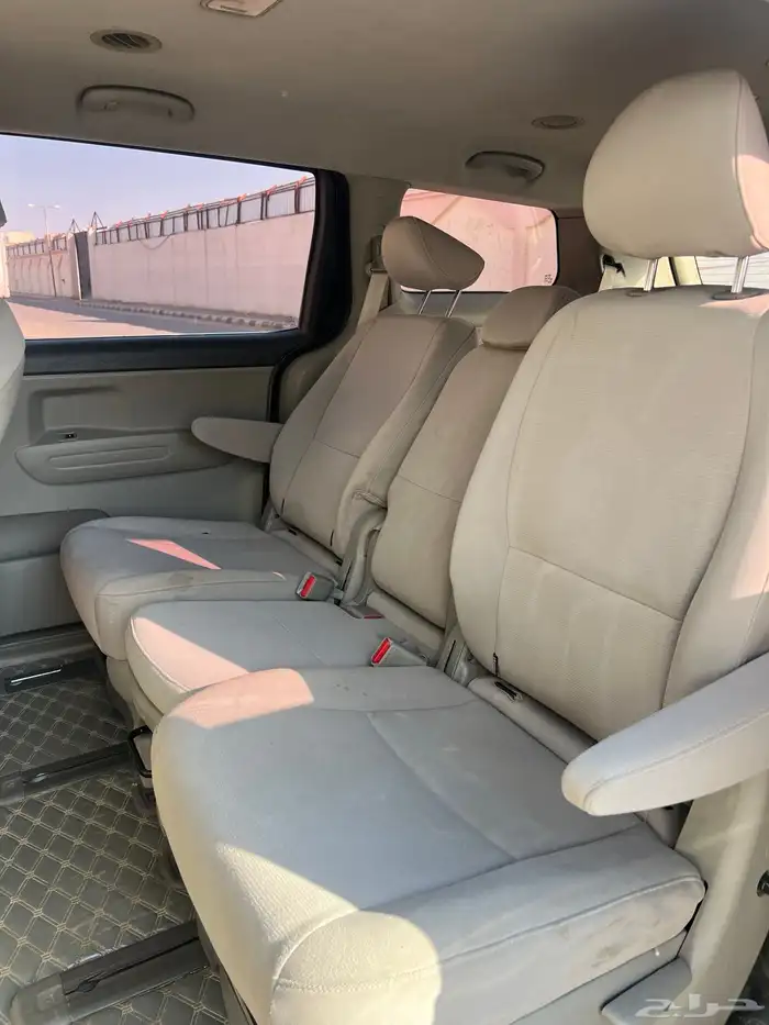 كيا كارنيفال 6