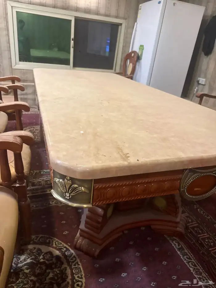 للبيع طاولة طعام ومدخل وطاولة تليفزيون 5