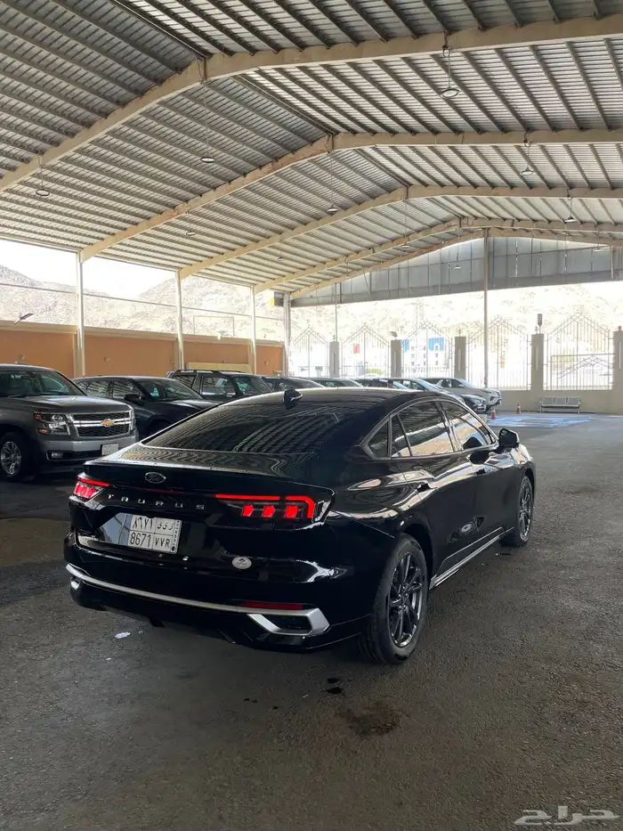 فورد توروس - استاندر - 2025 - لون اسود 4