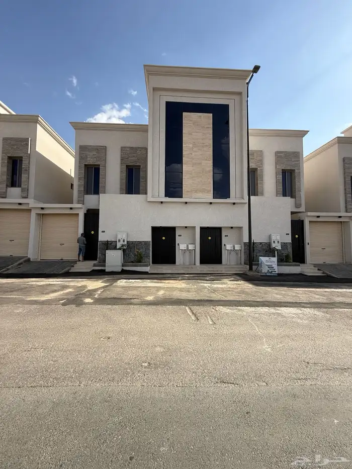 للبيع شقه ارضيه ببايكة سيارة حي المصيف مقابل نادي ضمك 0