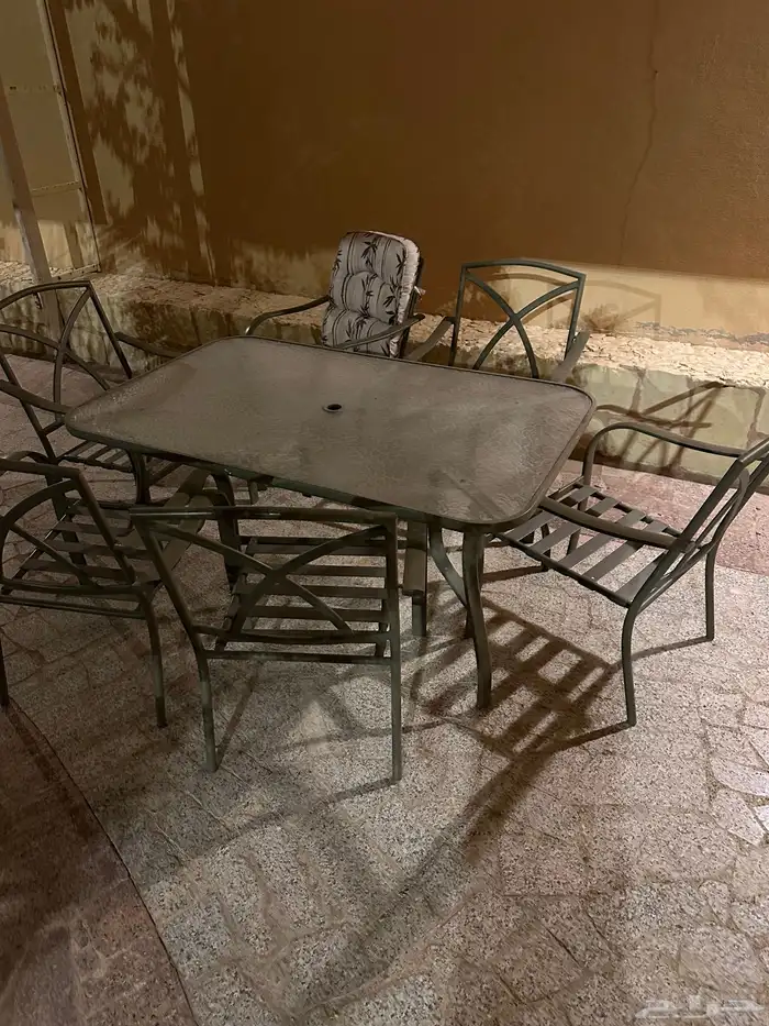 كراسي ساكو وطاوله 0