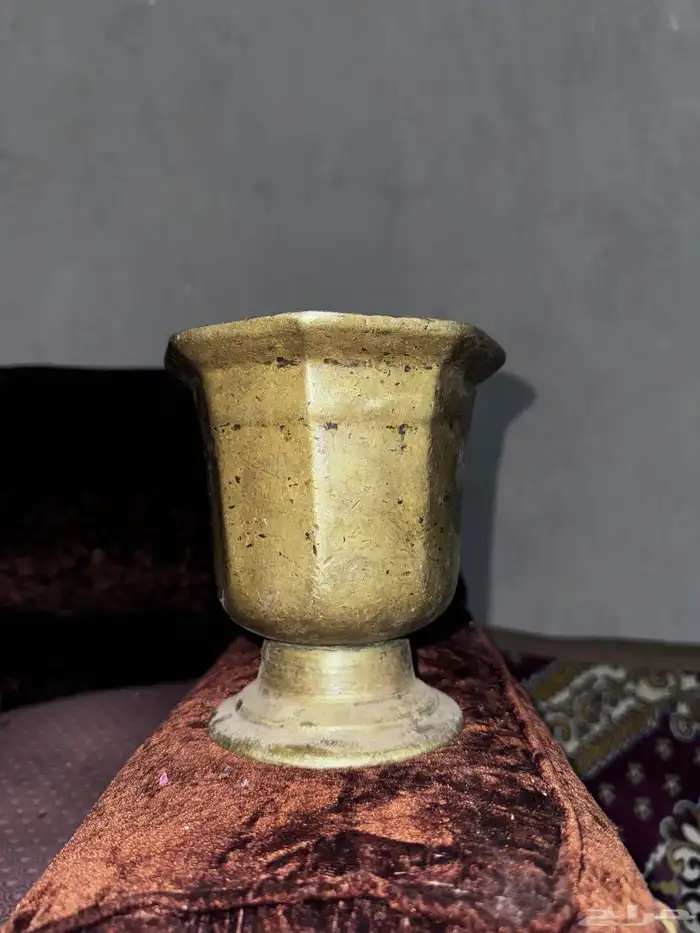 مهراس أو نجل قديم وثقيل 0