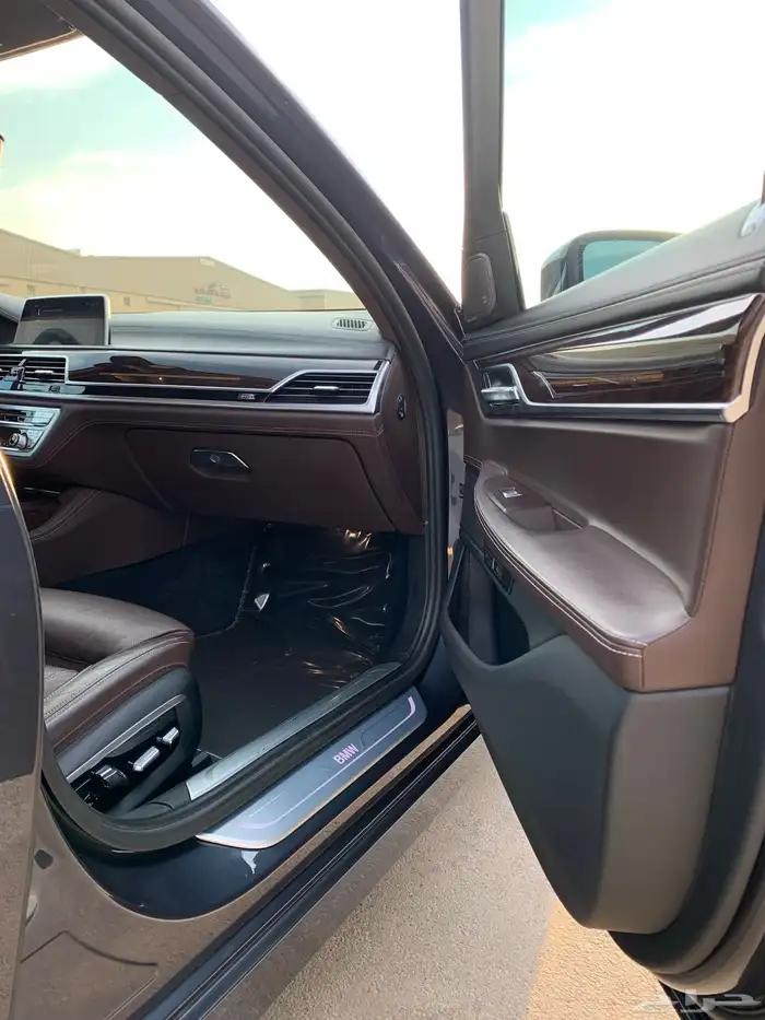 للبيع بي ام 740 Li يوسف ناغي 2016 27