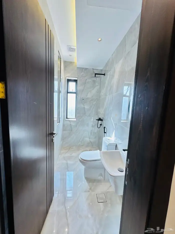 فيلا روف للبيع تبوك حي الاخضر بتبوك خلف جامع المهاجرين 21