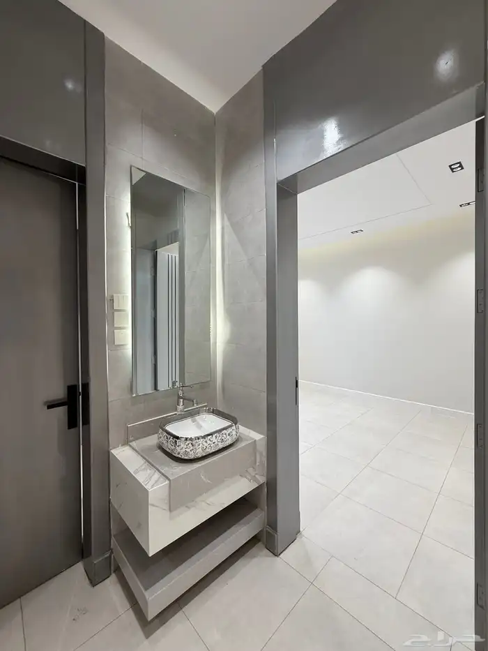 للبيع دور ثاني 6 غرف بأبها- قرب منتزة المطار بسعر 550 الف 22