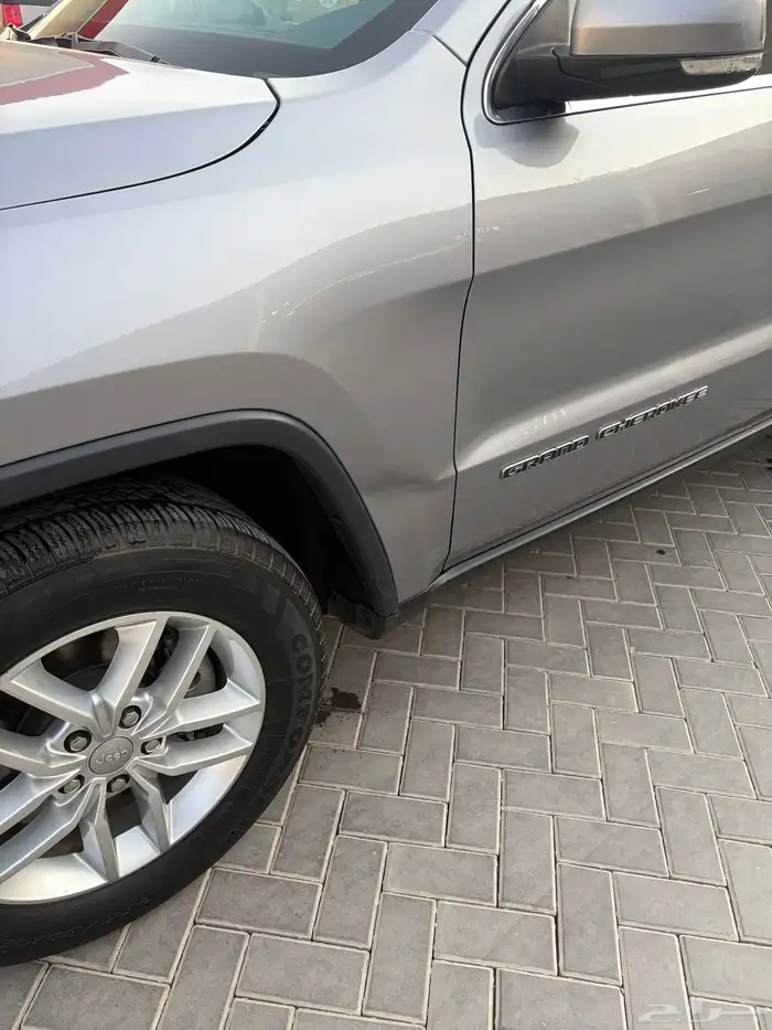 جيب جراند شيروكي لاريدو 2017 للبيع كل شي وكالة 8