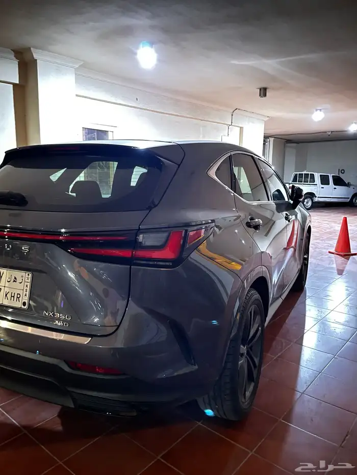 للتنازل لكزس NX350 3