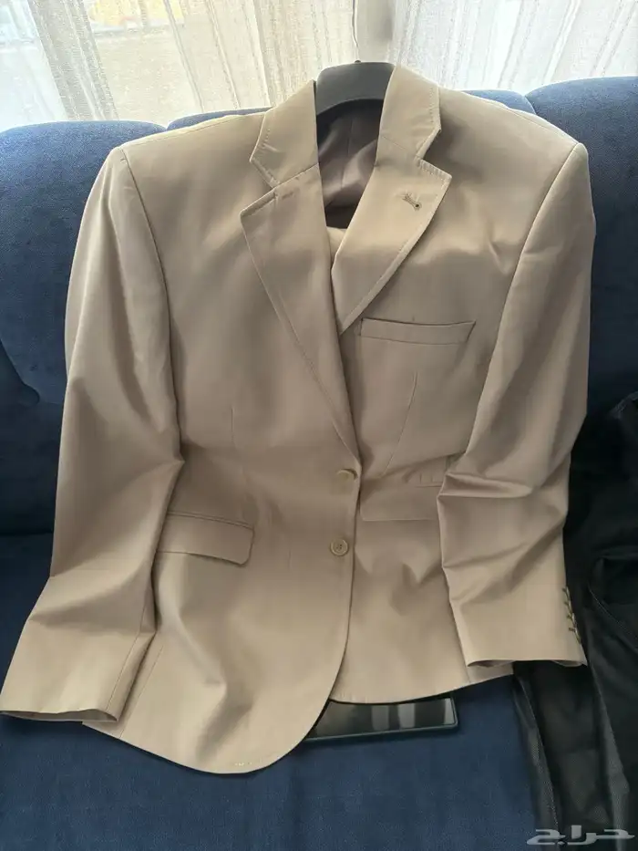 بدلة رسمية لون بيج جديده 3