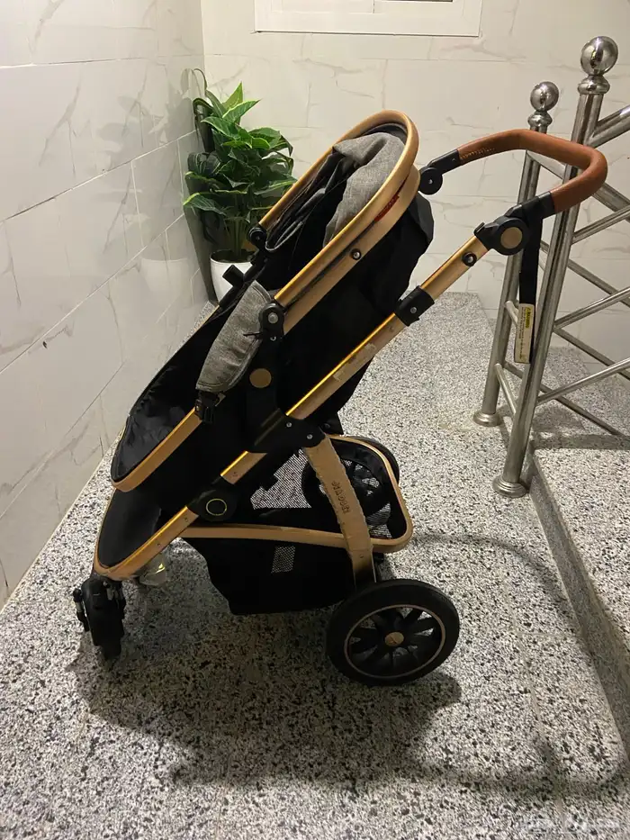 عربة اطفال 2