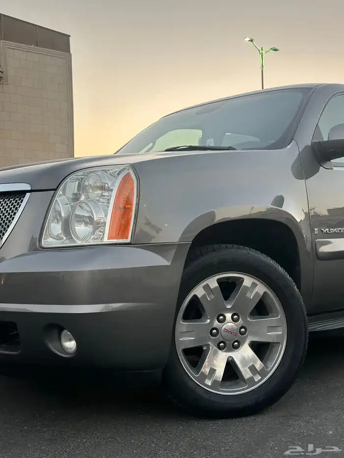 للبيع GMC يوكن 2008 فل كامل SLT نظيف جدا 2