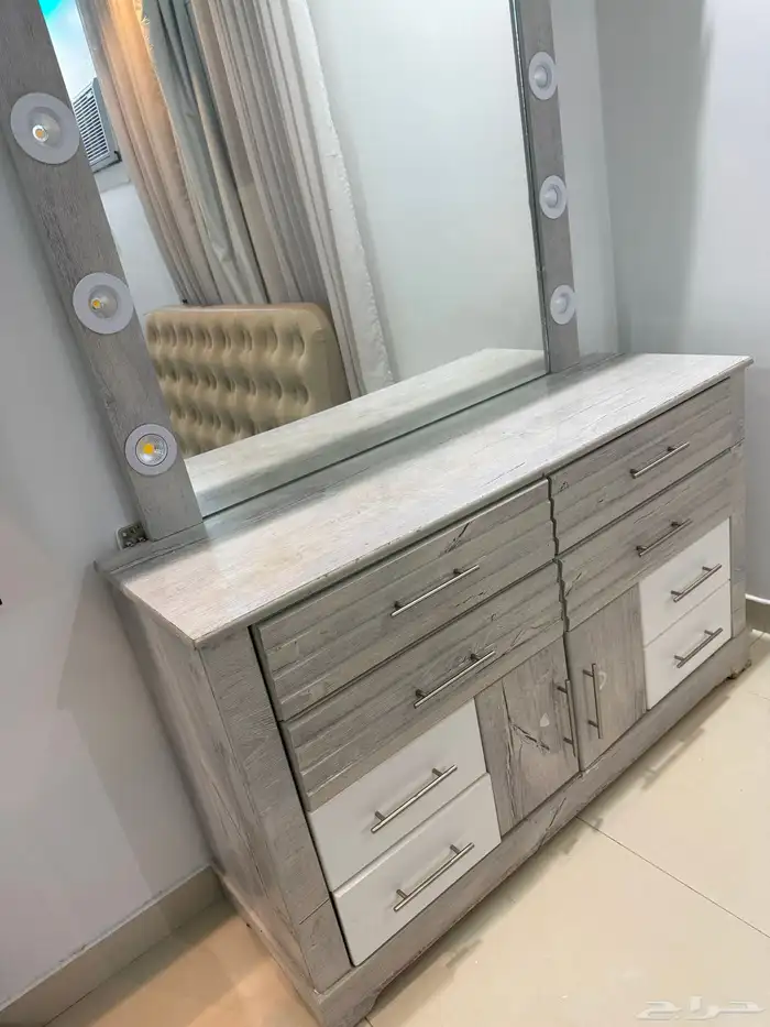 دولاب ملابس وتسريحه وكومدينه 0