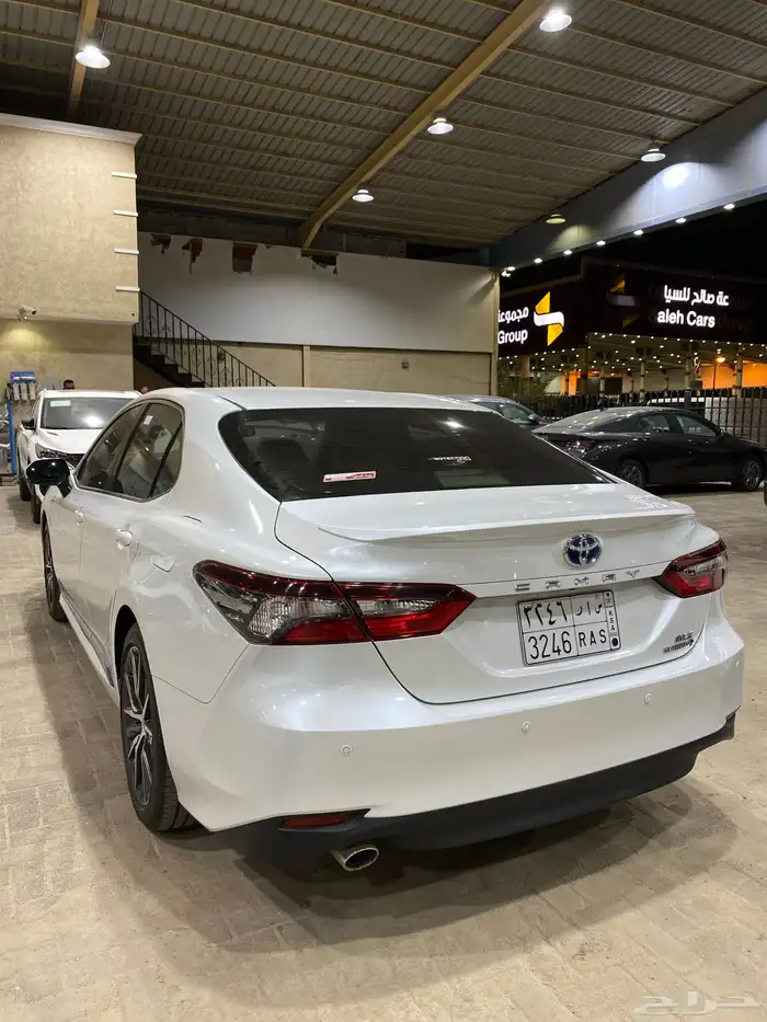 للبيع كامري 2023 GLE هايبرد فل كامل عبداللطيف عداد 70 الف 4