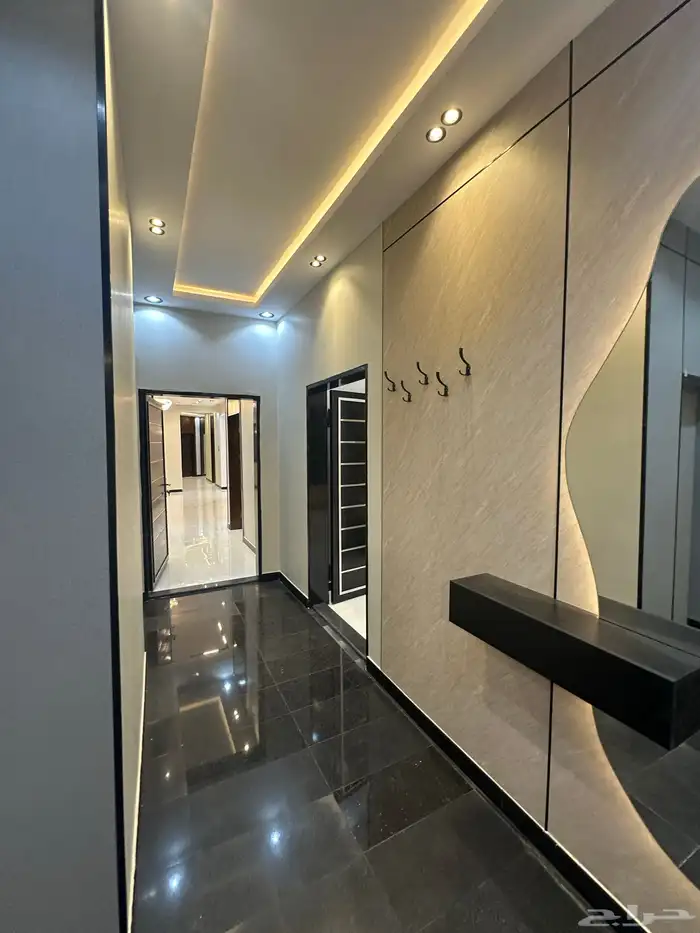 للبيع روفات علوية مودرن بموقع مميز 9 غرف شرق الخميس 2