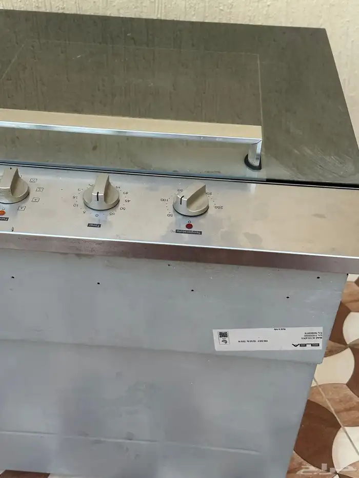 فرن البا كهربائي كبير شغال العين العلويه والعين السفليه لا 0