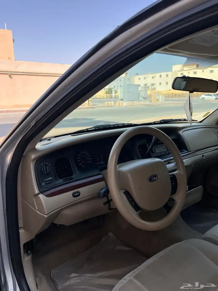 فورد فكتوريا 2012 4