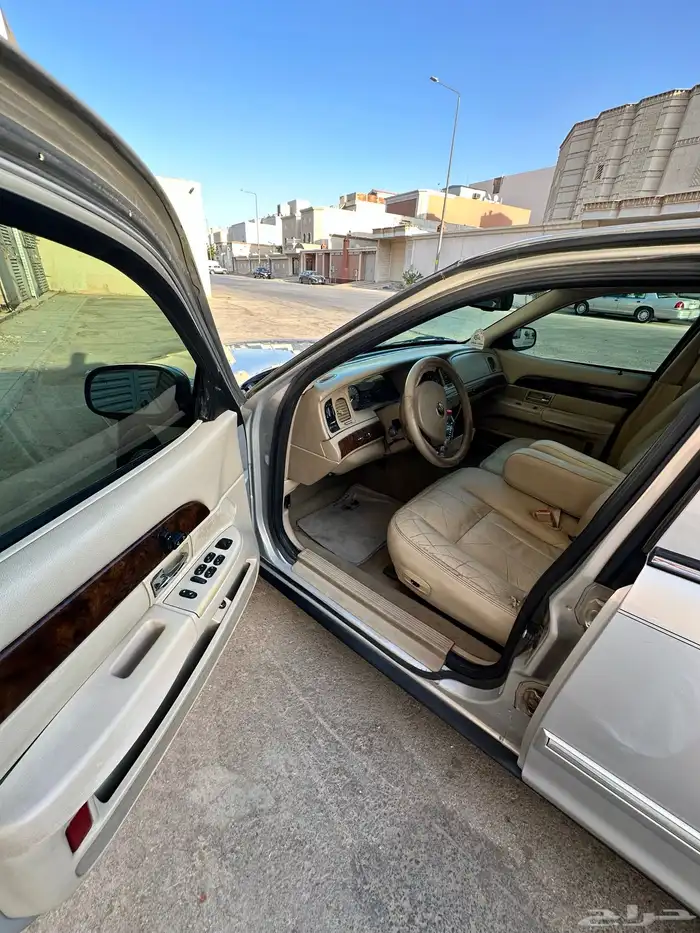 فورد قراند ماركيز 2008 نظيف 6