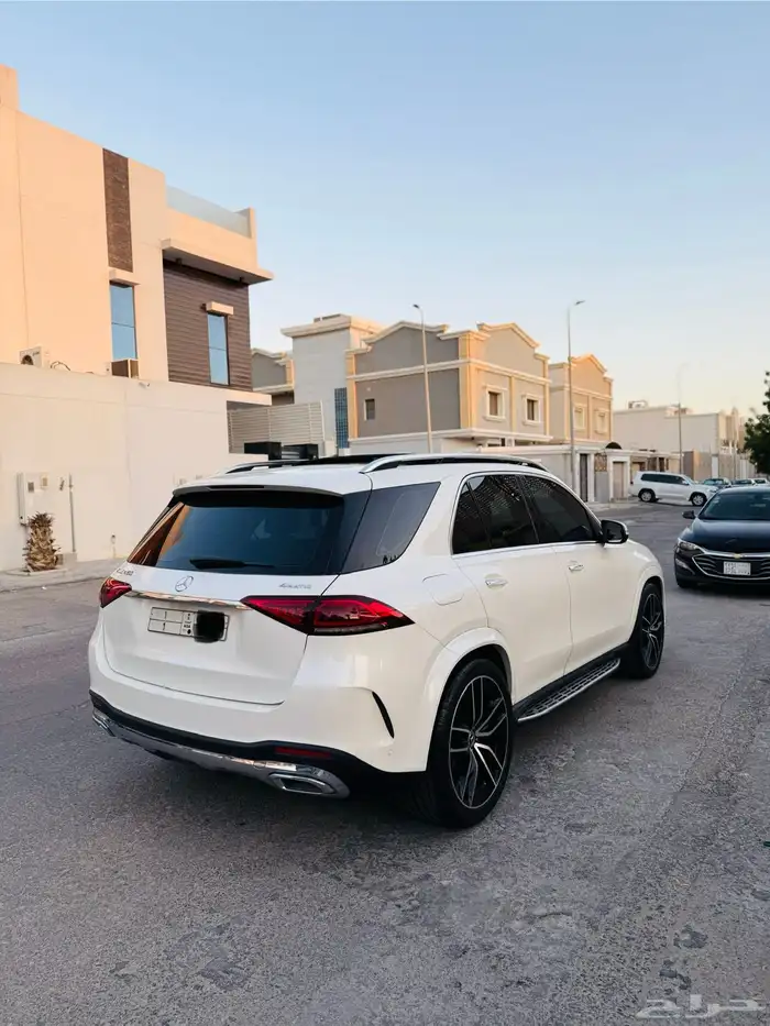 مرسيدس GLE450 موديل 2022 بحاله الجديده 3