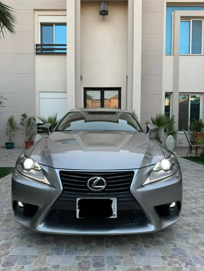 لكزس is350 2015 4