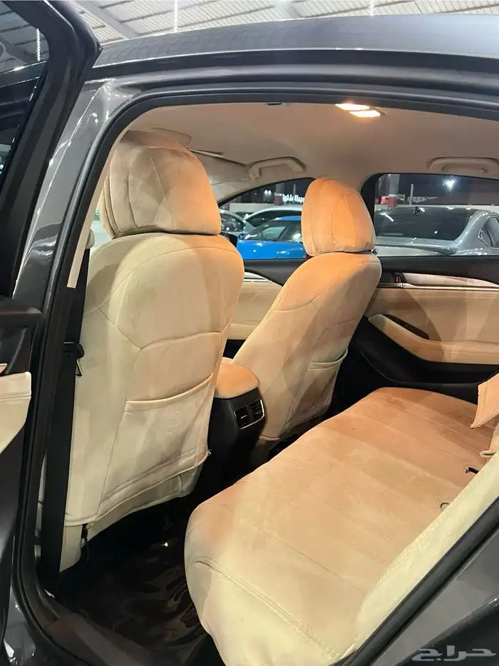 مازدا 6 2025 شبه جديد ( الوكيل الحاج حسين علي رضا ) 8