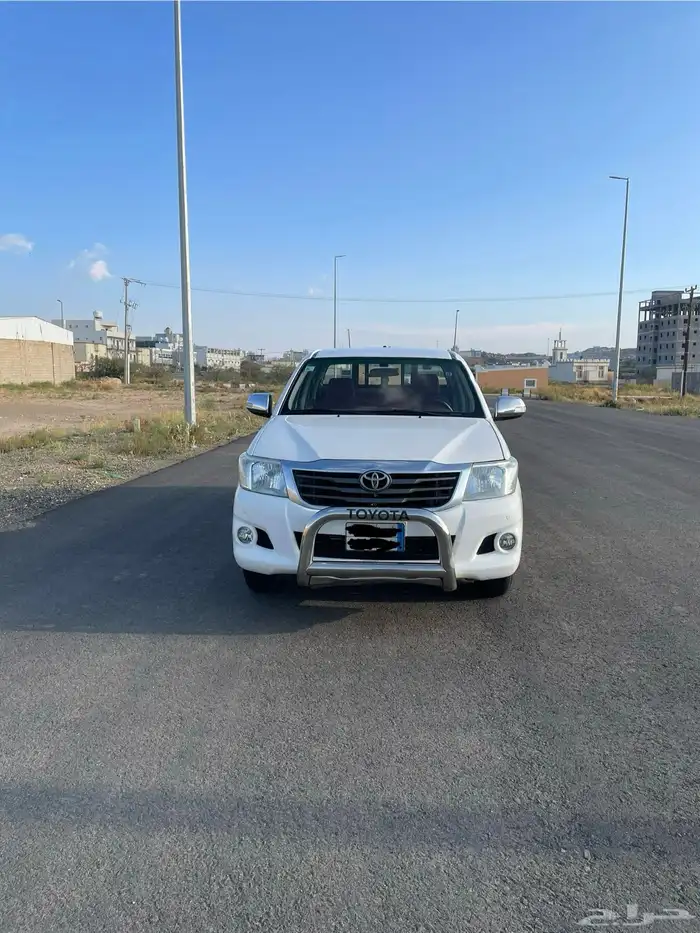 هايلوكس 2014 نظيفة 4