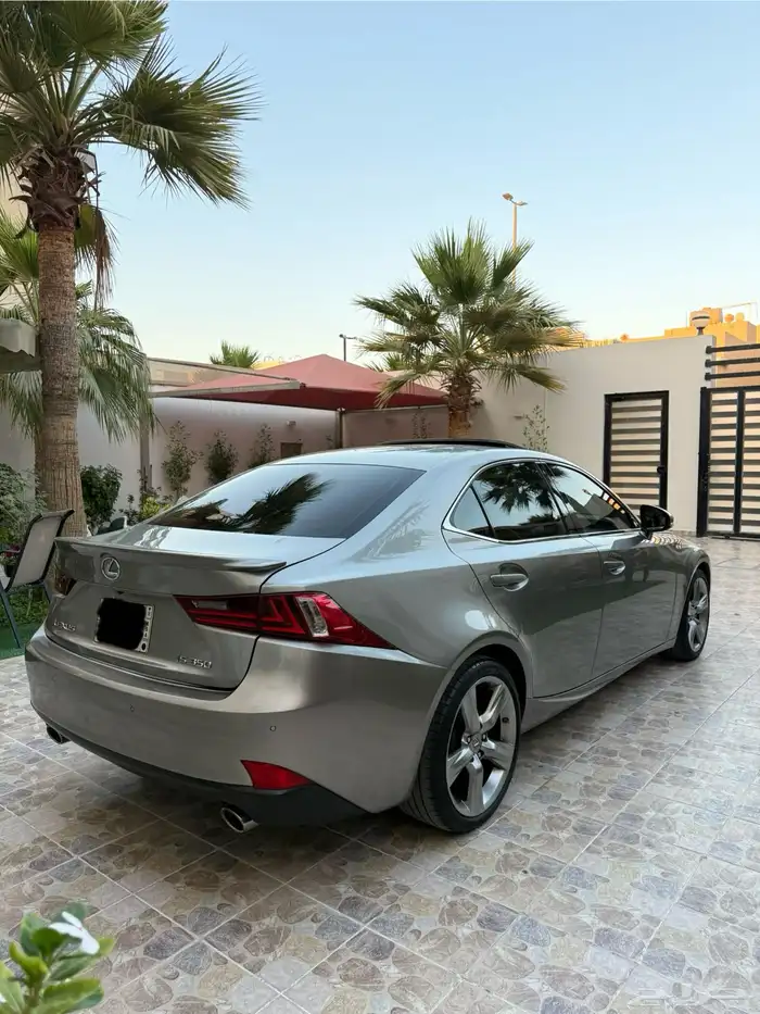 لكزس is350 2015 5