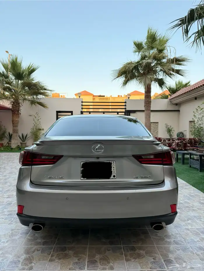 لكزس is350 2015 6