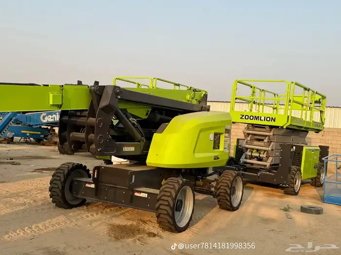 يوجد لدينا مان لفتات للايجار بجميع انواعها و احجامها 3