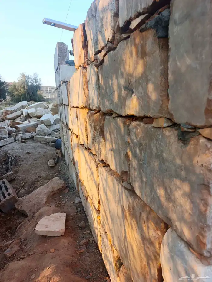 السلام عليكم ورحمة الله وبركاته نقوم ببنا الحجرالطبيعي 5