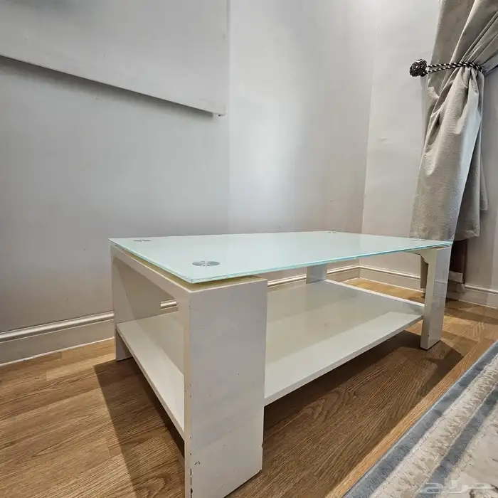 طاولة للبيع 1