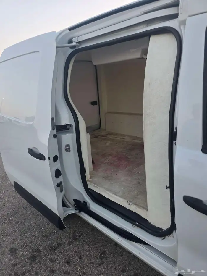 رينو دوكر 2023اكسبرس ثلاجة 10