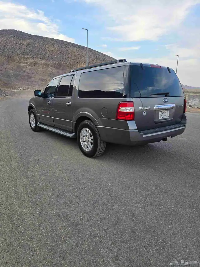 اكسبديشن موديل 2010وكاله 2