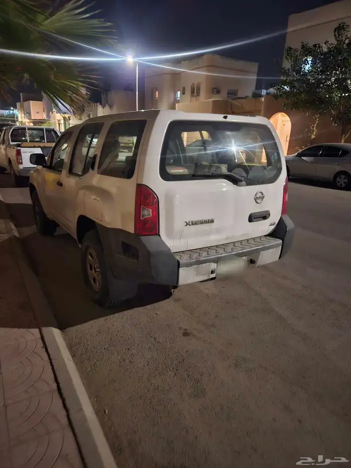 نيسان اكستيرا 2010 4