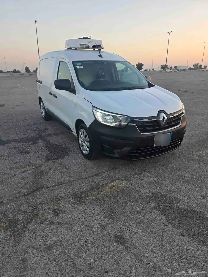 رينو دوكر 2023اكسبرس ثلاجة 1