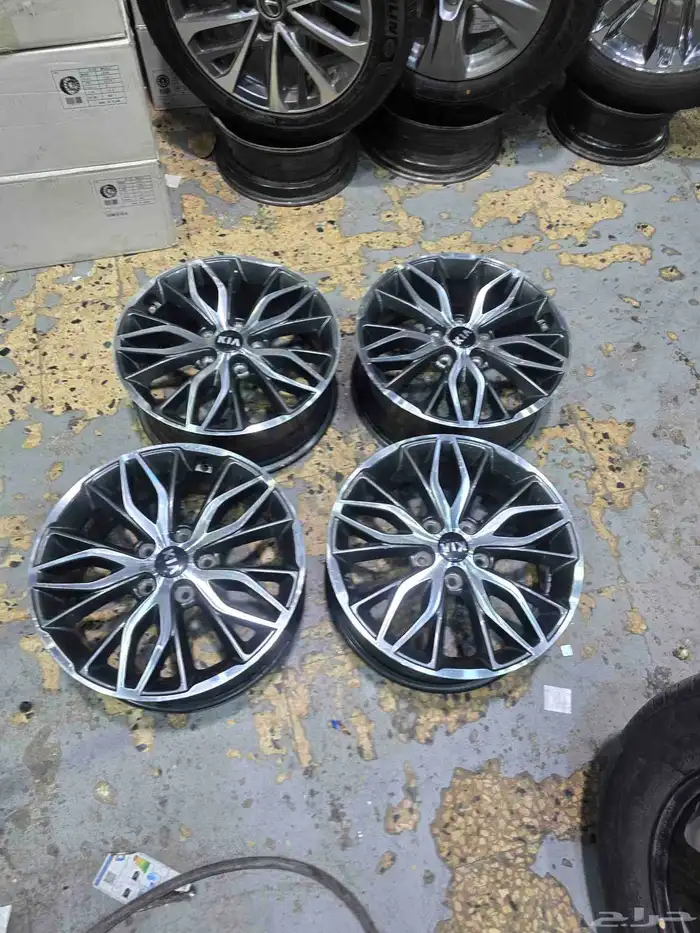 جنوط كيا فايف 2023 مقاس 17 اصلي وكاله نضيف مره 4 حبات 1