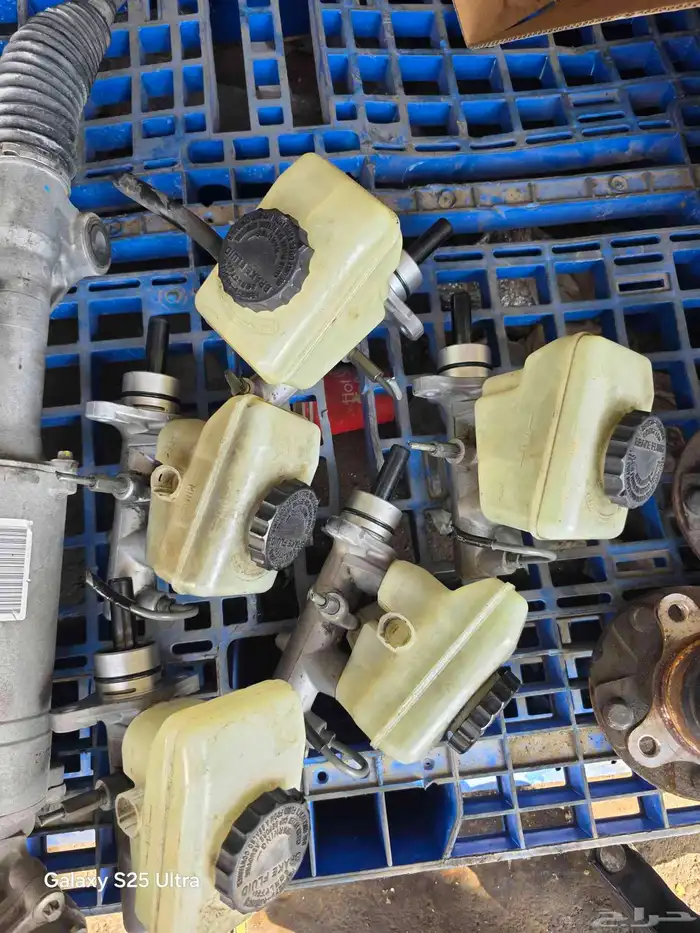 دبي لقطع غيار لكزس 1