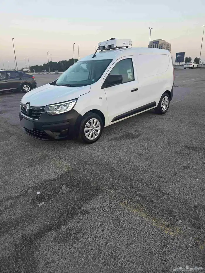 رينو دوكر 2023اكسبرس ثلاجة 7