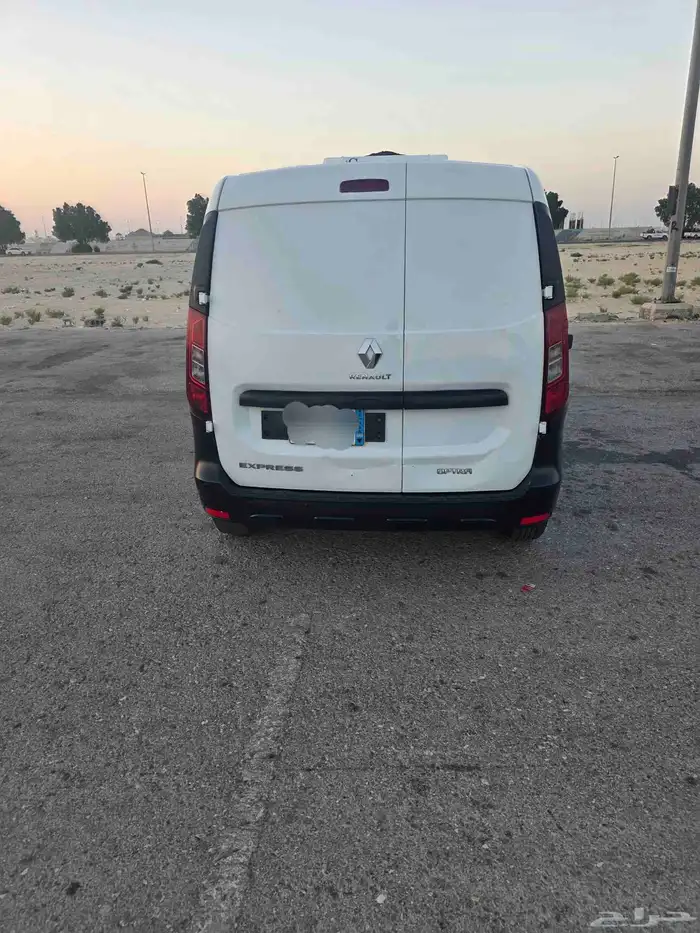 رينو دوكر 2023اكسبرس ثلاجة 4